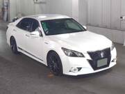 2015 TOYOTA CROWN HYBRID