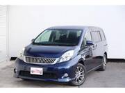 2013 TOYOTA ISIS PLATANA