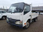 2013 TOYOTA DYNA