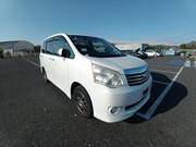 2011 TOYOTA NOAH X SMART EDITION