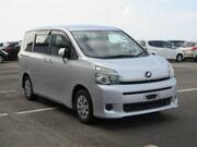 2013 TOYOTA VOXY X L EDITION