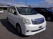 2011 TOYOTA NOAH X SMART EDITION