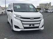 2020 TOYOTA NOAH X