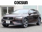 2021 VOLVO V60