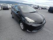 2015 TOYOTA VITZ F