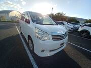 2011 TOYOTA NOAH X SMART EDITION