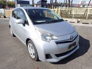 2011 TOYOTA RACTIS X