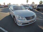 2012 TOYOTA CROWN