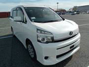 2013 TOYOTA VOXY X L EDITION