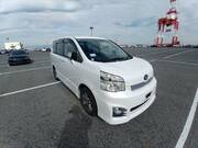 2013 TOYOTA VOXY