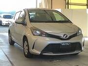 2015 TOYOTA VITZ F