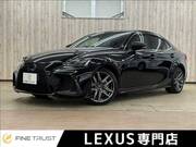 2017 LEXUS IS