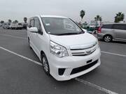 2013 TOYOTA NOAH S