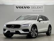 2025 VOLVO V60