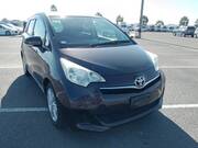 2011 TOYOTA RACTIS G