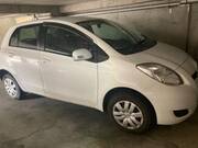 2010 TOYOTA VITZ F