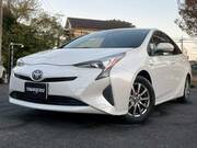 2017 TOYOTA PRIUS S