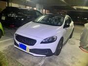 2013 VOLVO V40
