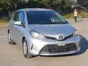 2015 TOYOTA VITZ F