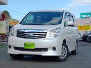 2013 TOYOTA NOAH