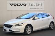 2017 VOLVO V40