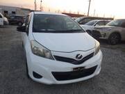 2013 TOYOTA VITZ F