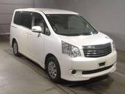 2013 TOYOTA NOAH