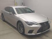 2022 LEXUS LS