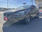 2014 VOLVO V40