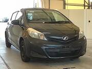 2011 TOYOTA VITZ F