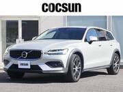 2019 VOLVO V60