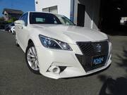2013 TOYOTA CROWN