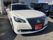 2013 TOYOTA CROWN MAJESTA