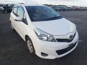 2011 TOYOTA VITZ F