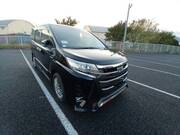 2019 TOYOTA NOAH