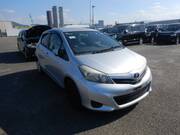 2013 TOYOTA VITZ F