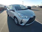2018 TOYOTA VITZ F