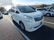 2012 TOYOTA NOAH X SMART EDITION