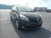 2013 TOYOTA VITZ U