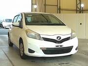 2011 TOYOTA VITZ F