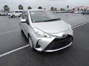 2018 TOYOTA VITZ F