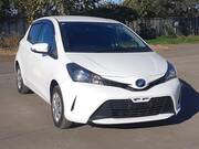 2016 TOYOTA VITZ F