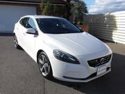 2013 VOLVO V40