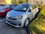 2013 TOYOTA RACTIS G