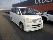 2003 TOYOTA NOAH X
