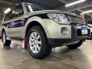 2008 MITSUBISHI PAJERO