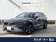 2023 VOLVO V60