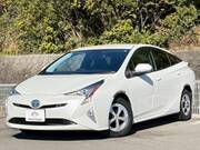 2017 TOYOTA PRIUS