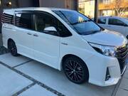 2017 TOYOTA NOAH