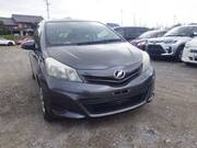 2013 TOYOTA VITZ F